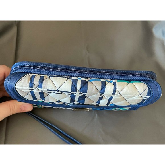 NWT Vera Bradley Ultimate Wristlet - Santiago Woven Signature Cotton - Picture 4 of 6